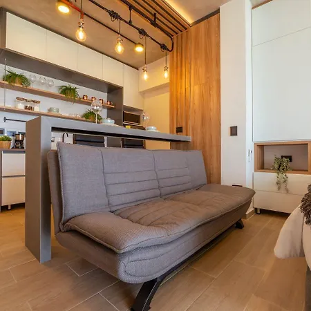 Cb806 | Estudio Moderno Con Balcón Xl Y Vista Espectacular Apartamento *
